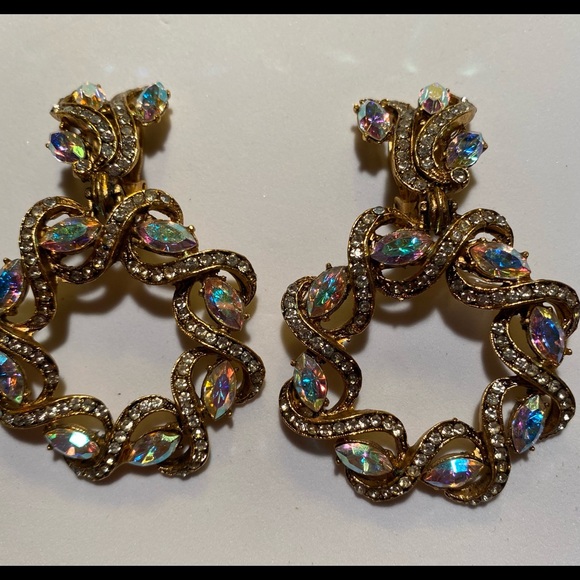 THELMA DEUTSCH EARRING: Crystal Borealis Marquis Stones & Rhinestone set in gold - Picture 4 of 6